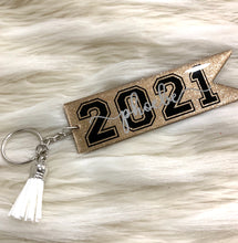Load image into Gallery viewer, graduate keychain