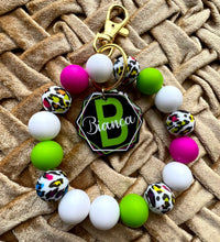 Load image into Gallery viewer, bead keychain